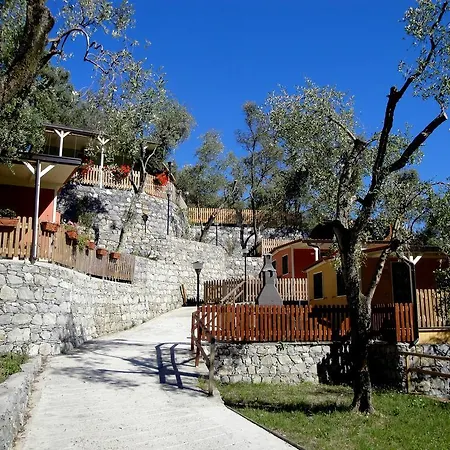 Tigullio & 캠프장 3*