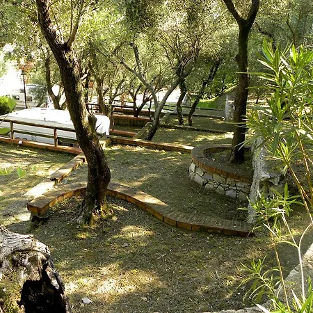 Tigullio & 캠프장 3*