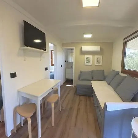 Tigullio & אתר קמפינג 3*